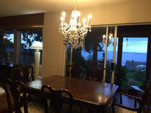 Garden Bridge House — Sechelt — photo 2