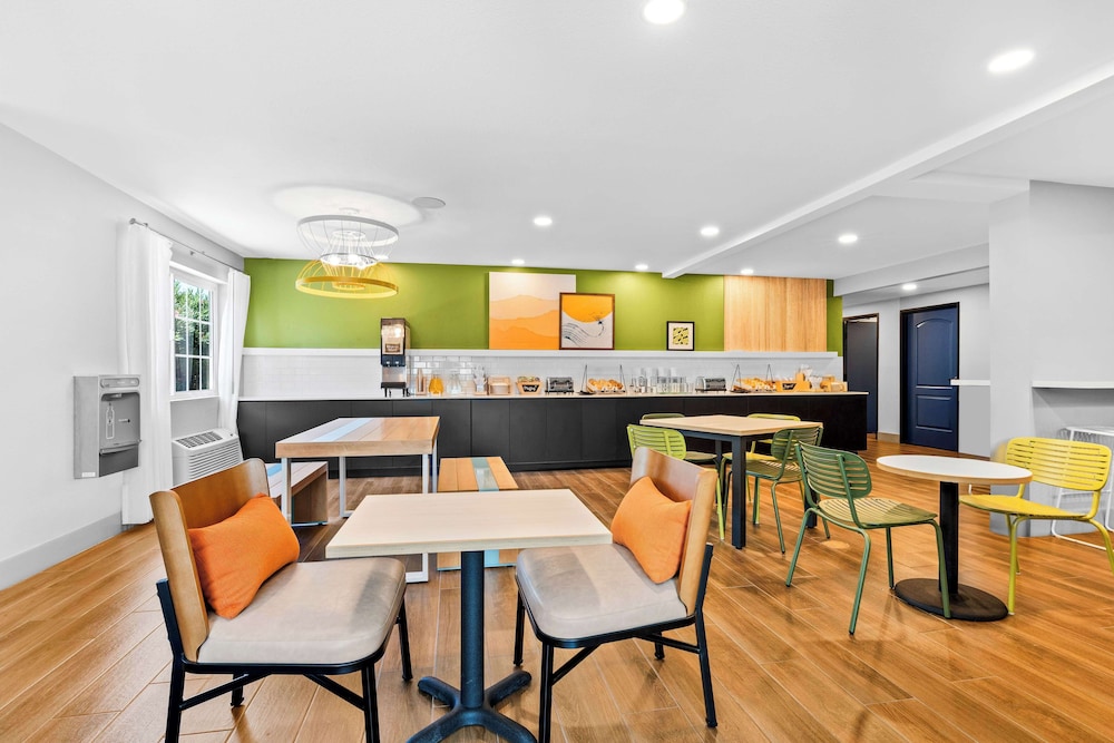 Spark by Hilton Modesto - photo 23