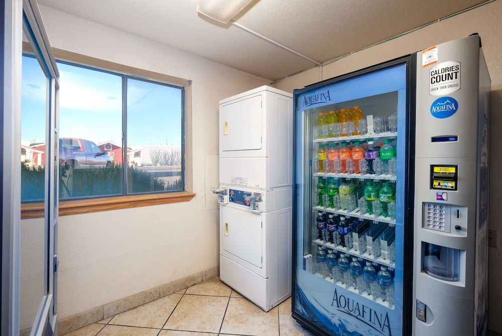 Super 8 by Wyndham Las Cruces White Sands Area - photo 29
