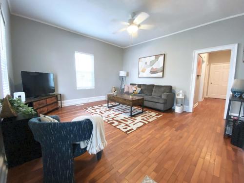 Orange Crush Cottage Downtown Beaches & Dining — 4-Star Luxury Hotel in Wilmington, United States