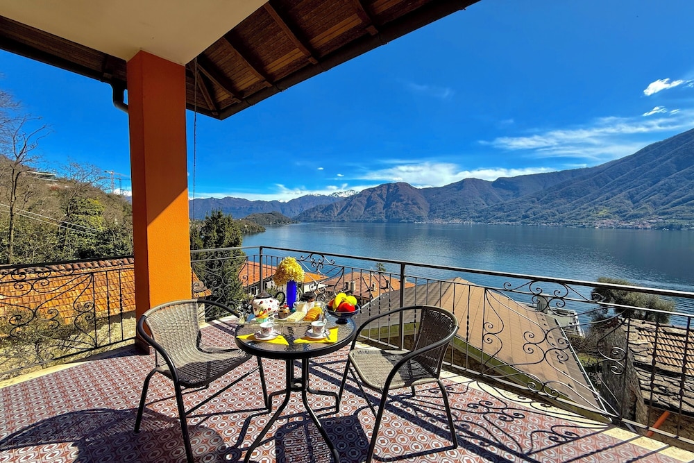 Isola Vista Terrazzo — 4-Star Luxury Hotel in Sala Comacina, Italy