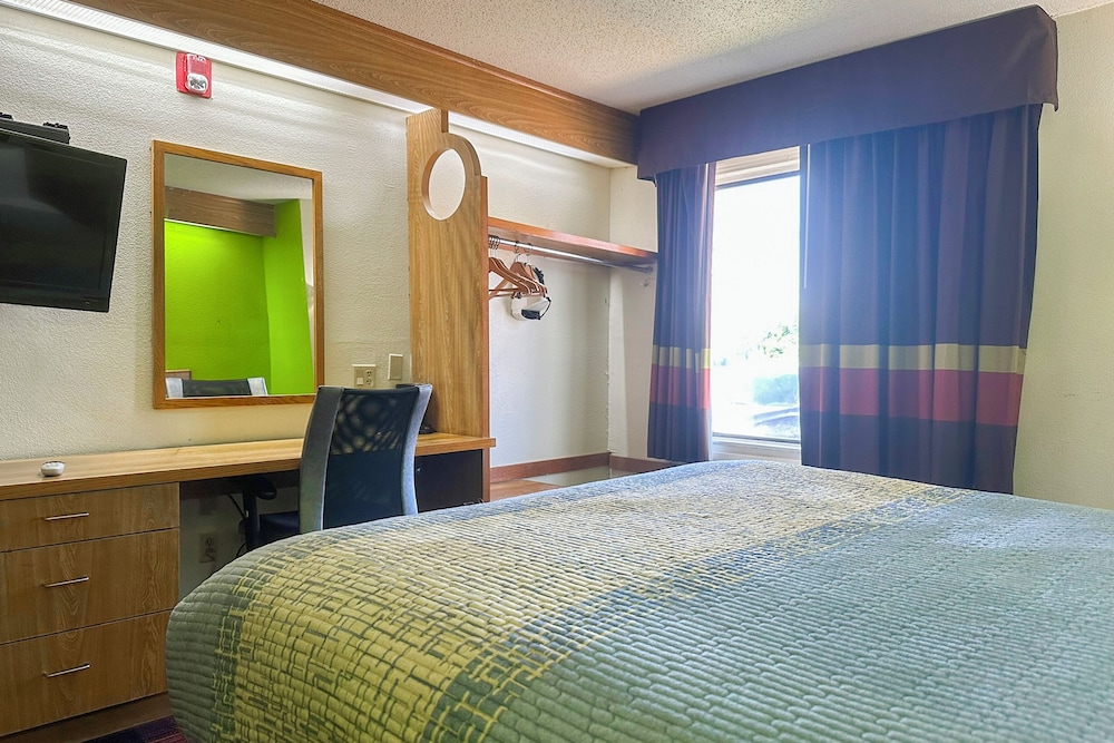 Classic Inn By OYO I 240 Near Memphis Airport - photo 34