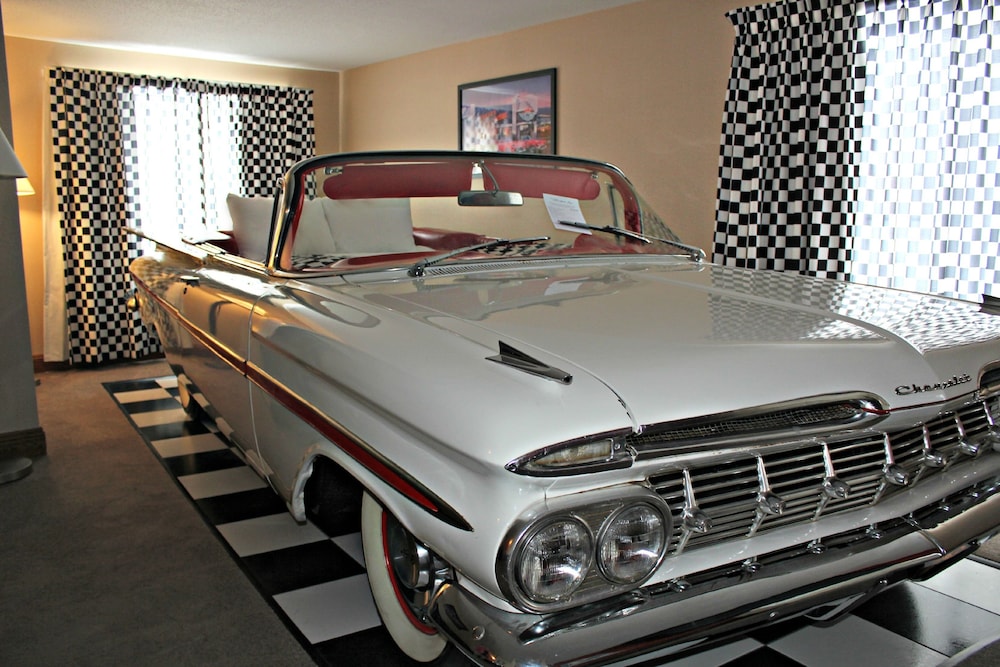 Express Suites Riverport Inn & Suites - photo 27