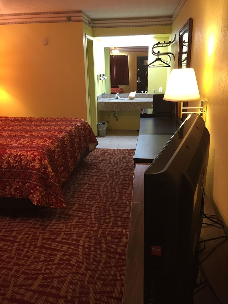 Lexington Inn - photo 22