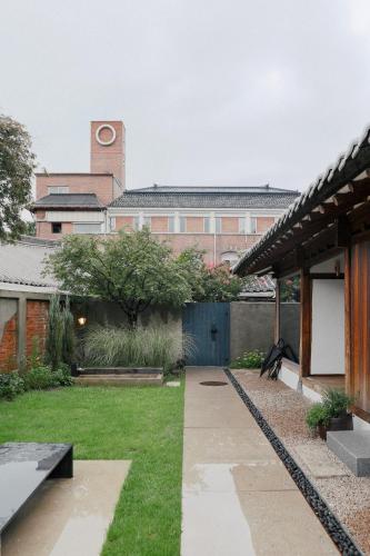 Stay kkachi #center of Hanok village in Jeonju, South Korea