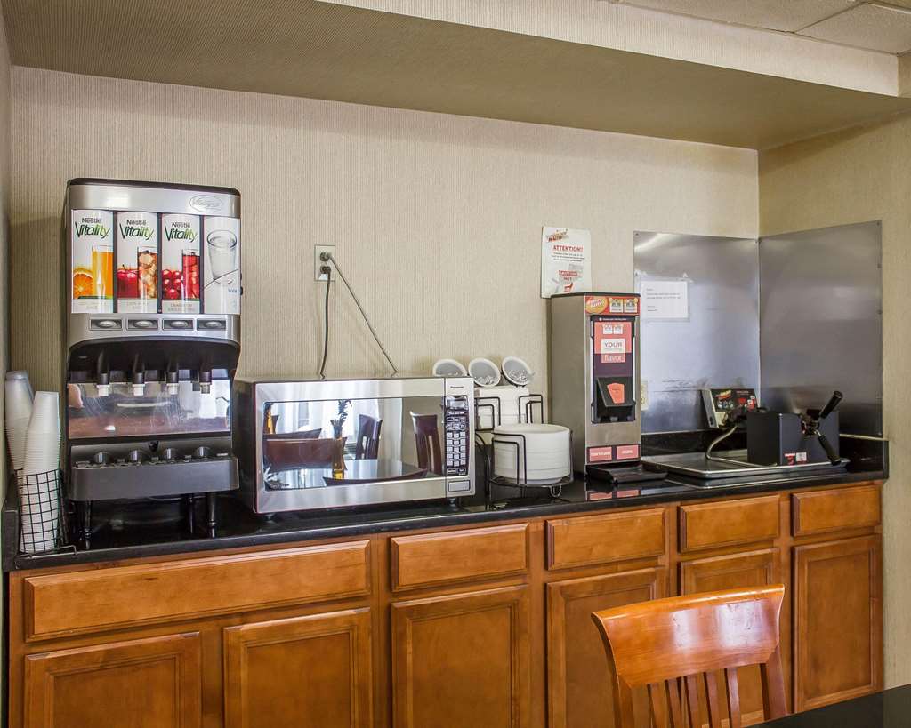 Comfort Inn Wethersfield Hartford - photo 28