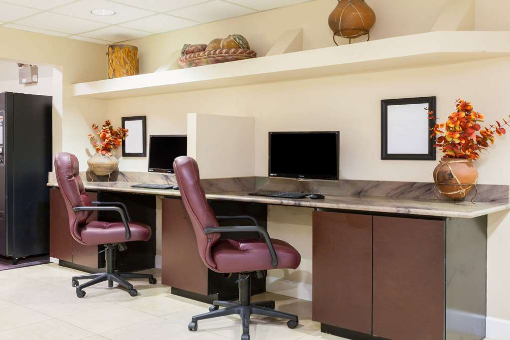 Days Inn by Wyndham Camp Verde Arizona - photo 30