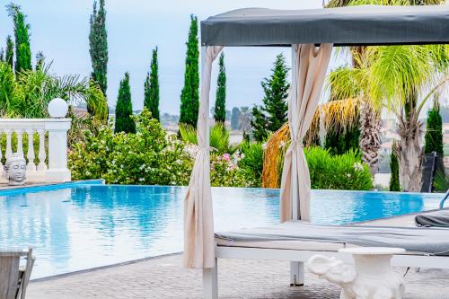Villa La Perla — 4-Star Luxury Hotel in Licata, Italy