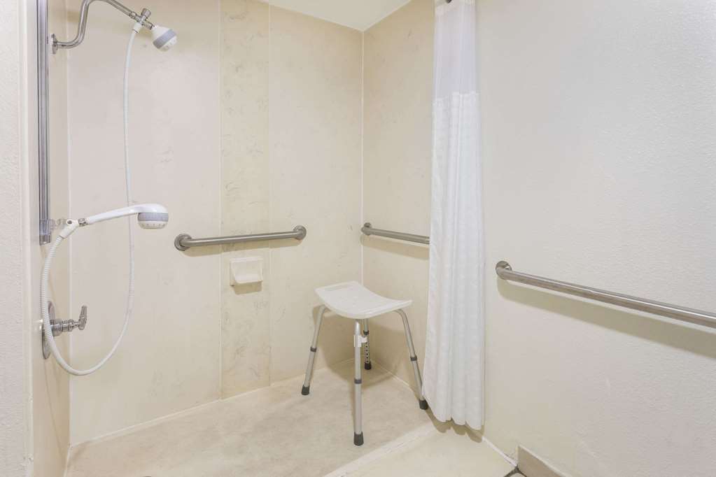 Baymont by Wyndham Orangeburg North - photo 13