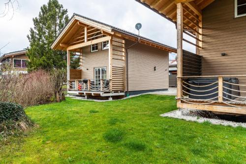 Chalet Rauschn 3 — 4-Star Luxury Hotel in Farchant, Germany