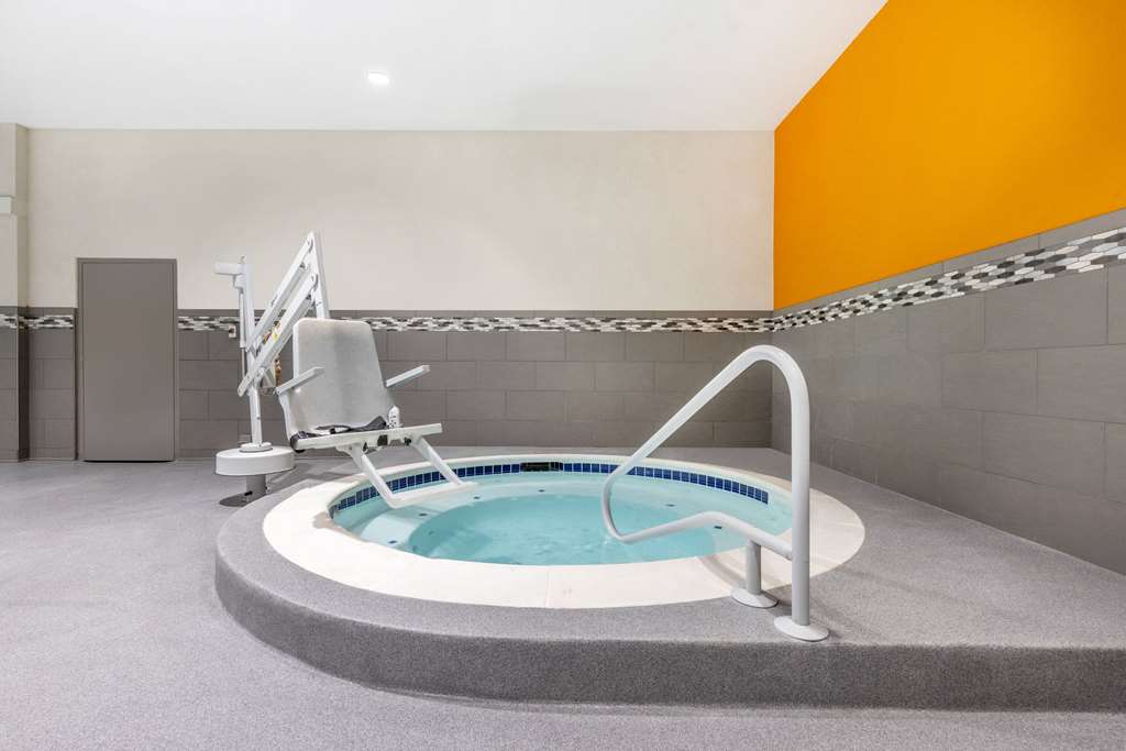 La Quinta Inn by Wyndham Lynnwood - photo 4