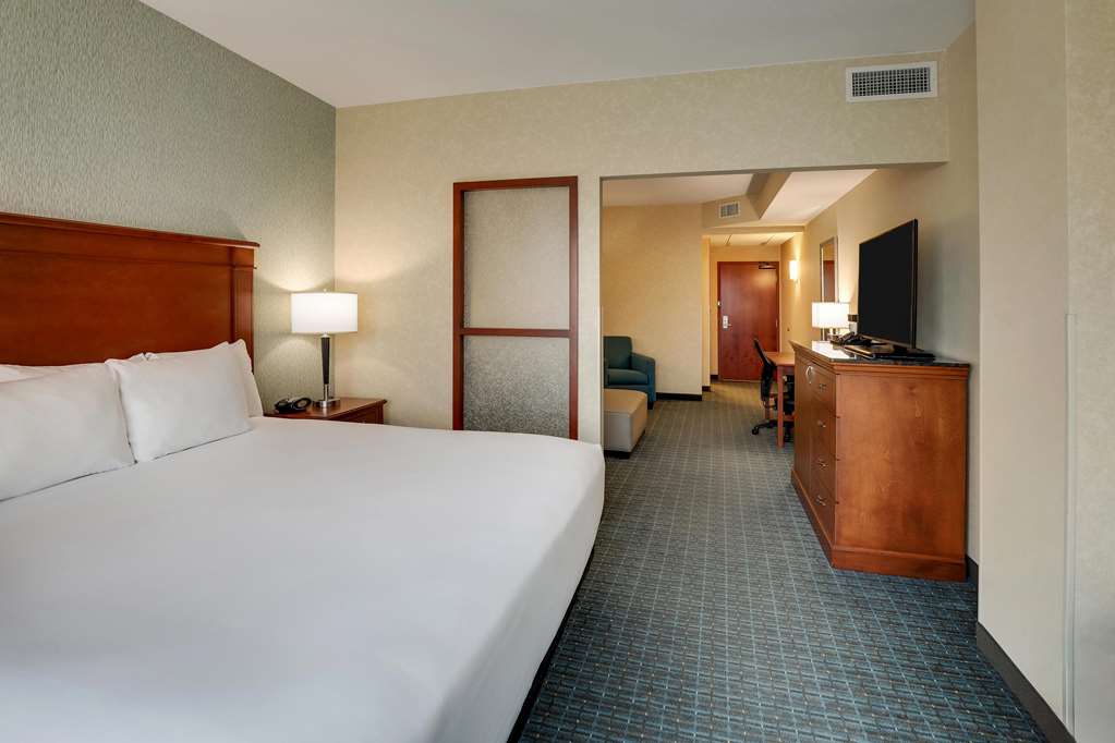 Drury Inn & Suites Grand Rapids - photo 35