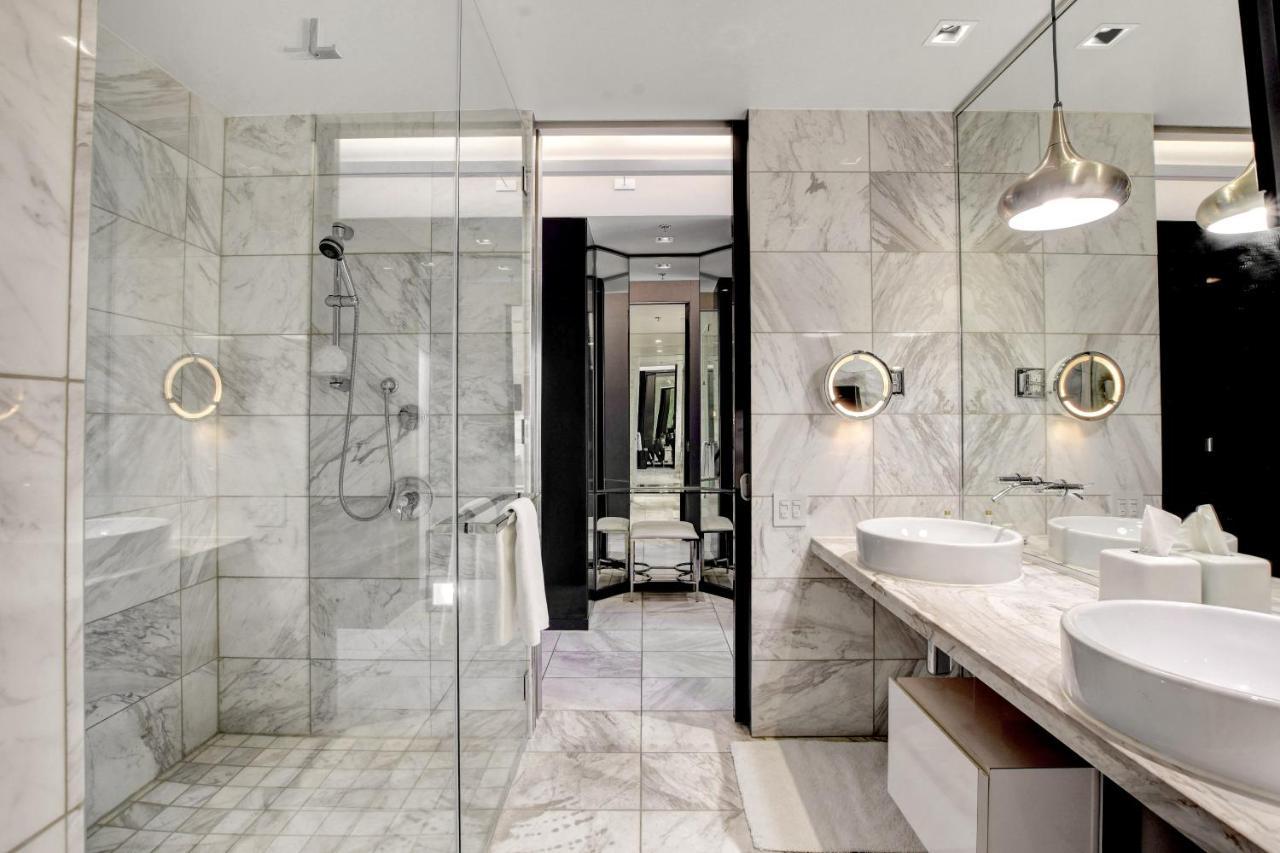 Private Luxury Panoramic Suite at Palms Place
