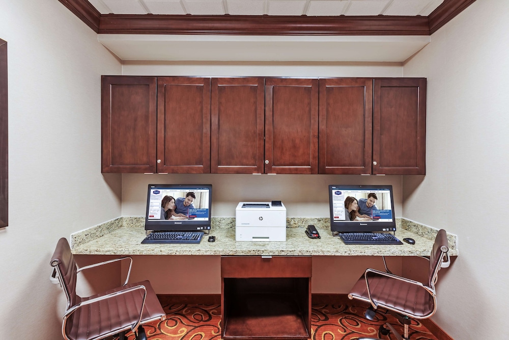 Hampton Inn & Suites Houston I 10 West Park Row - photo 30