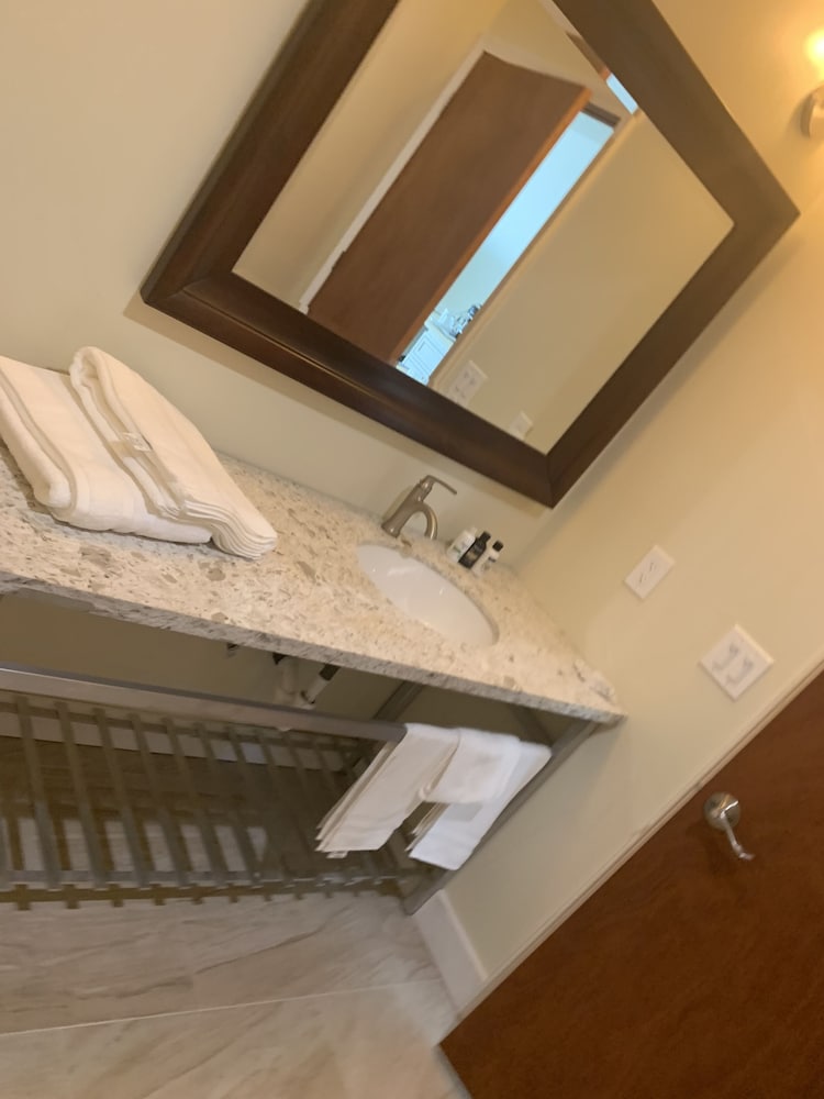 Lakeview Hotel - photo 12