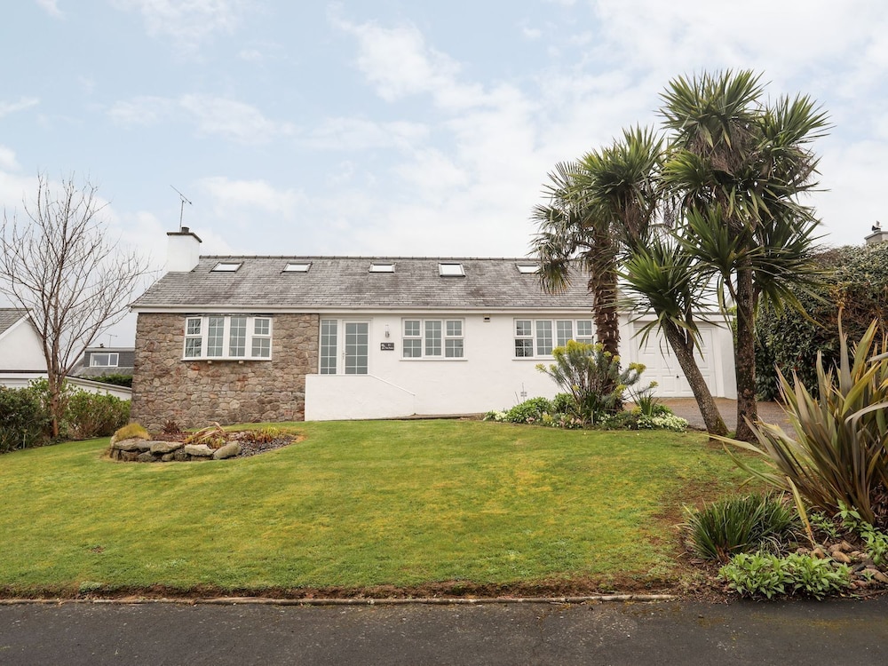 The Palms - last minute hotel in Pwllheli