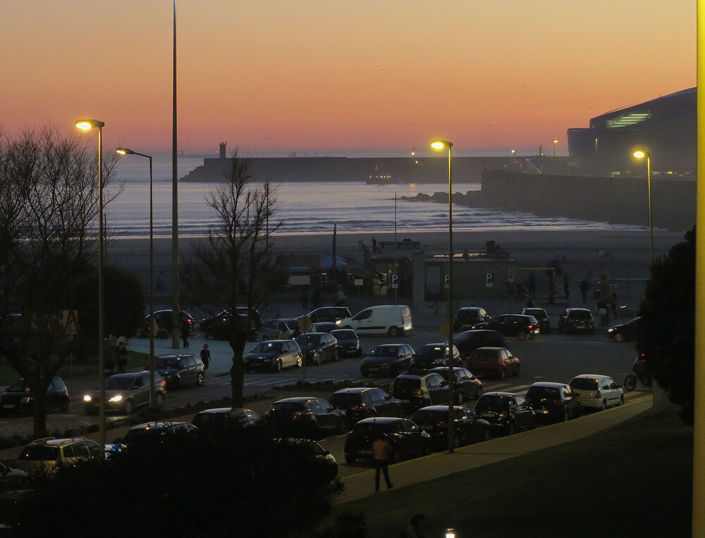 Porto Beach Apartment I — 4-Star Luxury Hotel in Matosinhos, Portugal