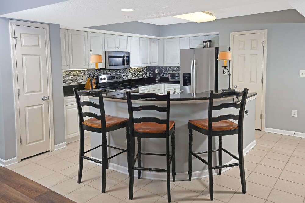 Barefoot Resort & Yacht Club - photo 29