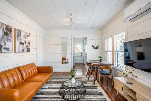 Historic Heights Artist Bungalow #3 — 4-Star Luxury Hotel in Houston, United States
