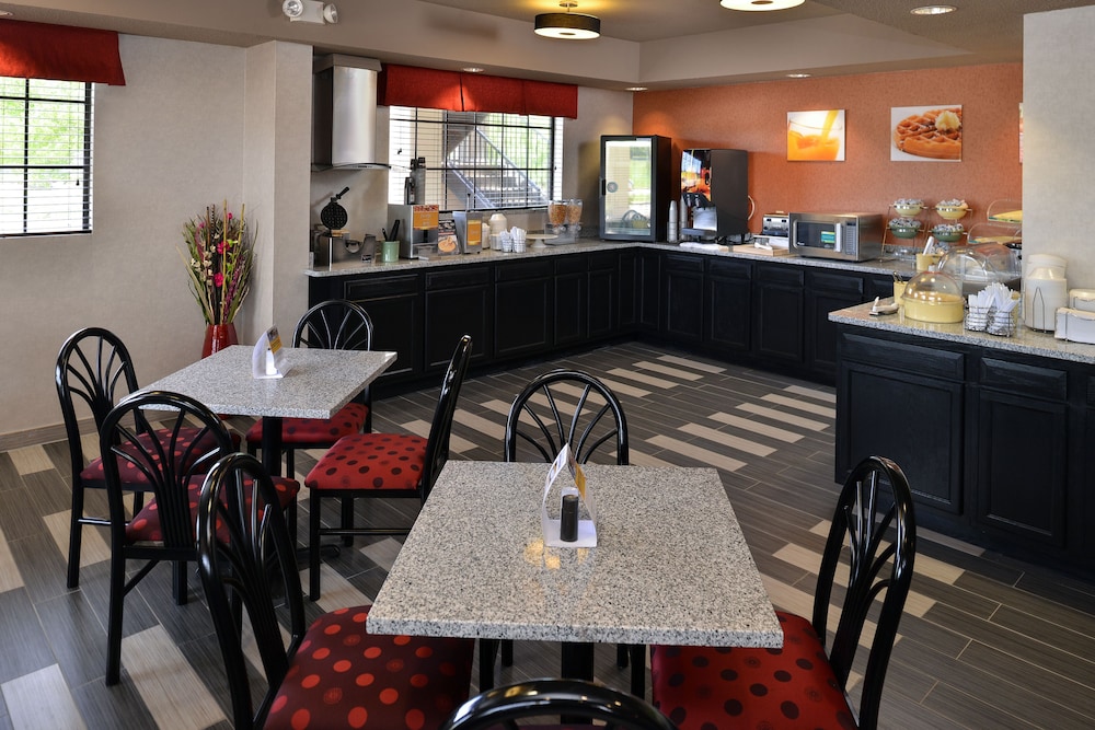 Quality Inn near Parc Natchitoches - photo 17