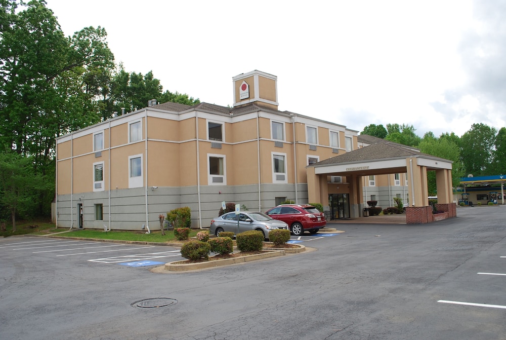 Jameson Inn and Suites Riverdale - photo 43