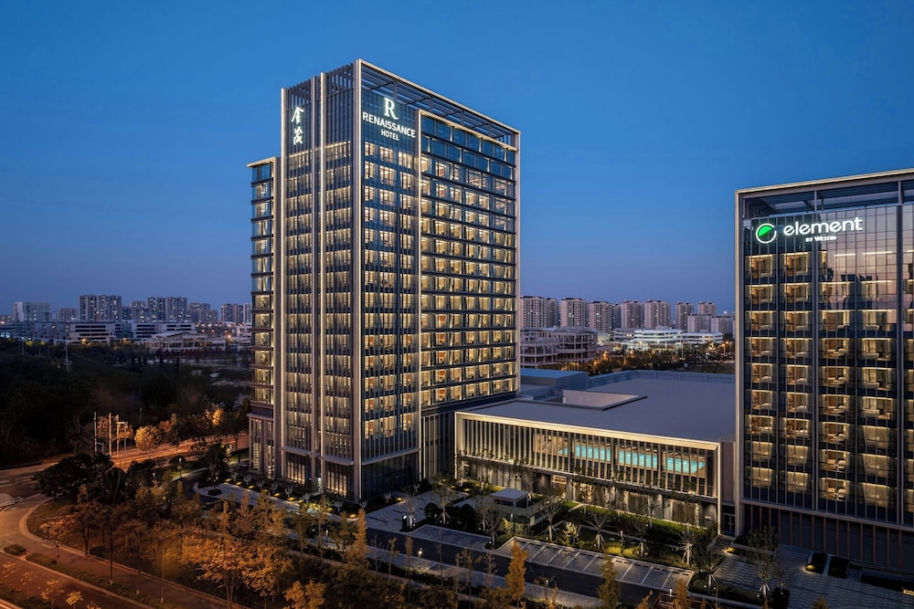 Renaissance Qingdao Hotel — 4-Star Luxury Hotel in Qingdao, People's Republic of China