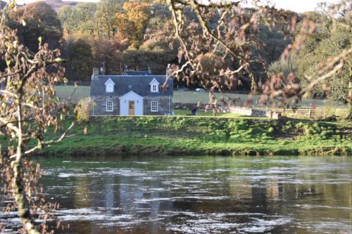 Heron Cottage Port o Tay — 4-Star Luxury Hotel in Pitlochry, United Kingdom