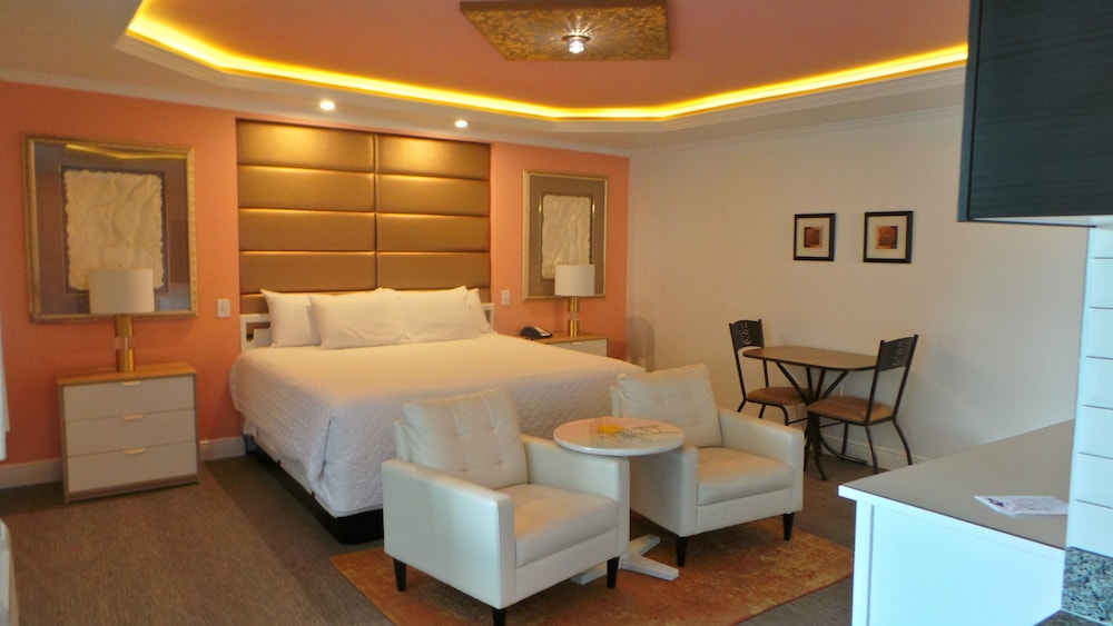 Island House Hotel - photo 7