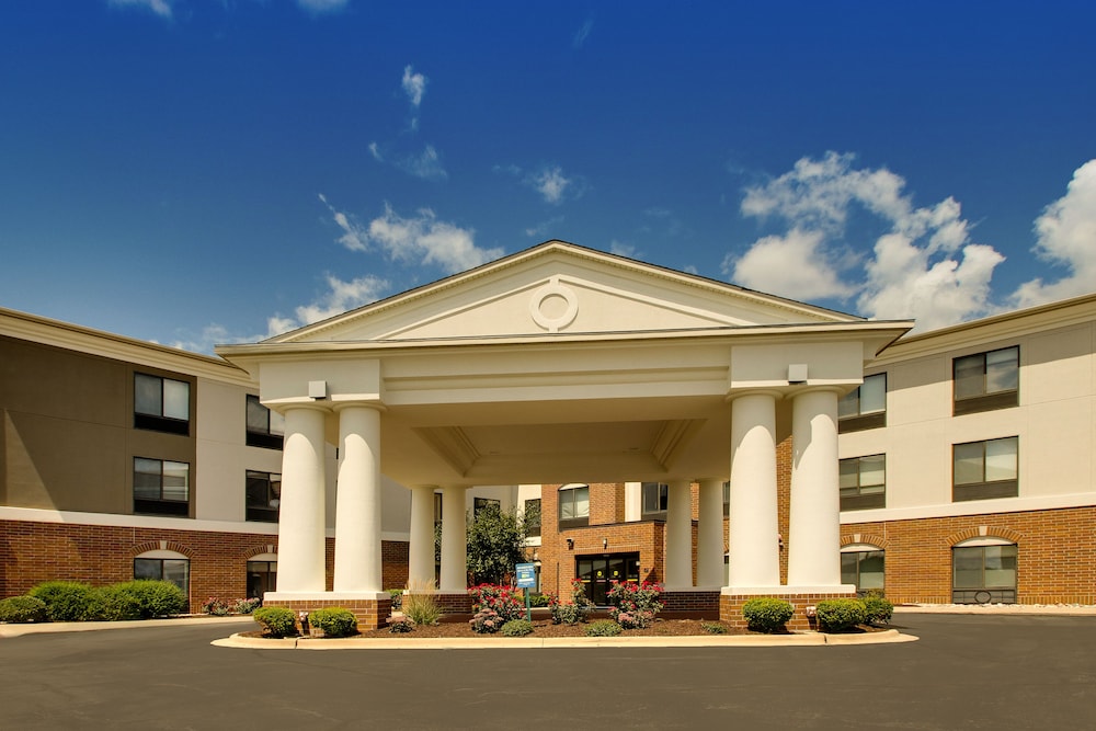 Holiday Inn Express & Suites Morris by IHG - photo 67