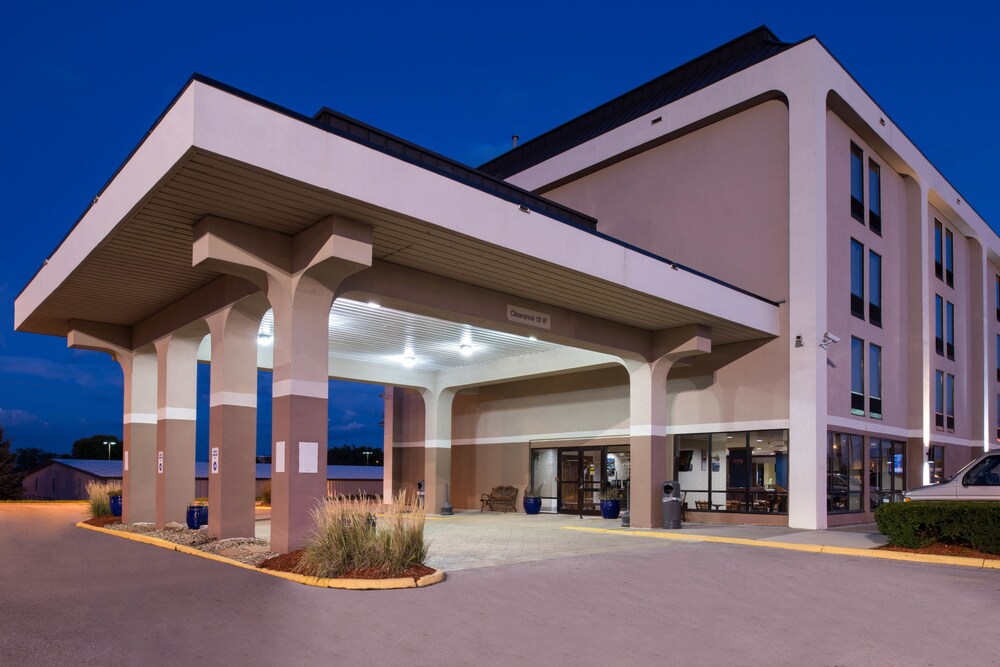 New Victorian Inn Suites — Omaha