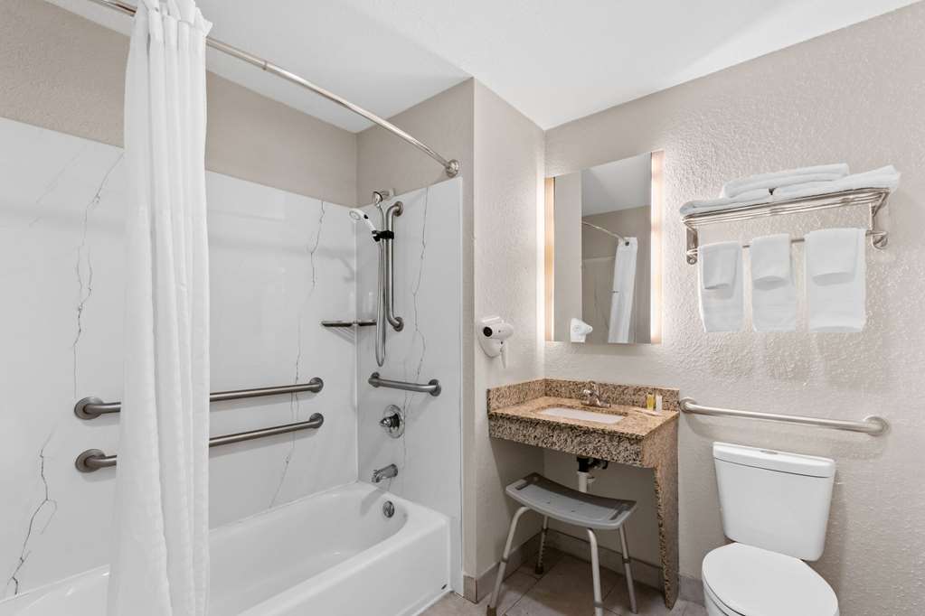 Super 8 by Wyndham Elizabethtown - photo 32