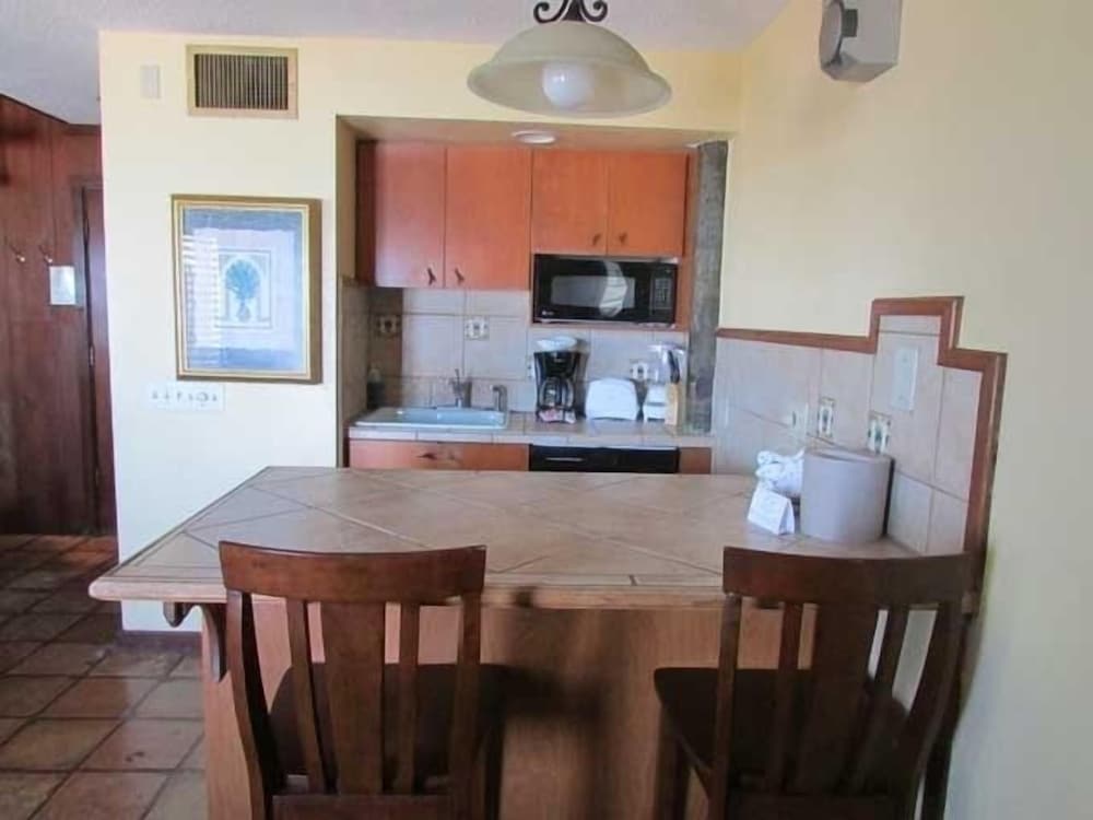 The Driftwood Resort - photo 7