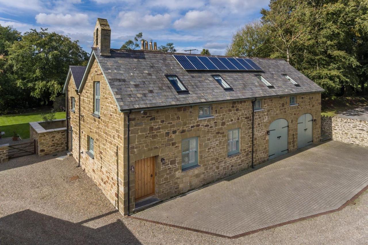The Coach House — 5-Star Luxury Hotel in Cardigan, United Kingdom