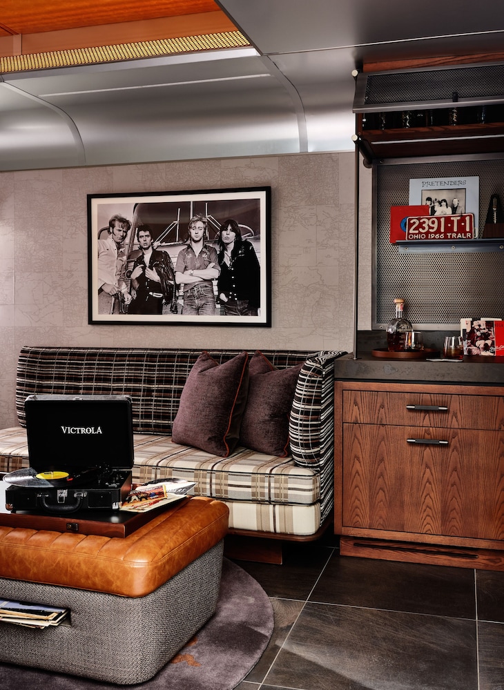 The Verb Hotel - photo 17