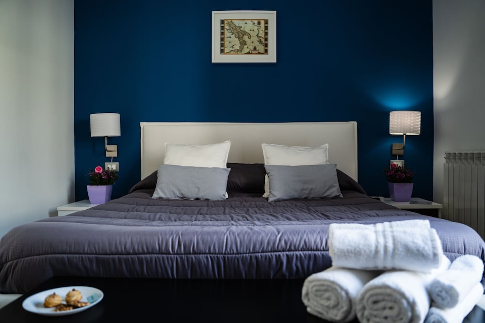 Le Due Sicilie Bed & Breakfast — 4-Star Luxury Hotel in Lascari, Italy