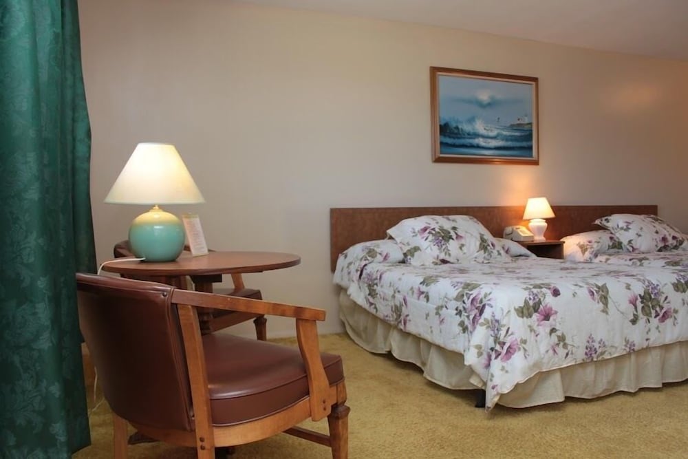 The Inn Between the Beaches - photo 9