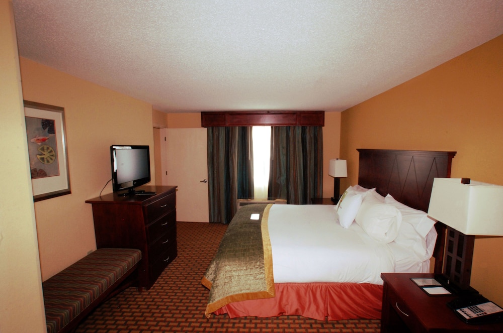 Doubletree by Hilton Hotel Fayetteville - photo 7