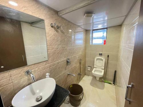 Luna 1BHK Bandra W by The Bombay Home Company