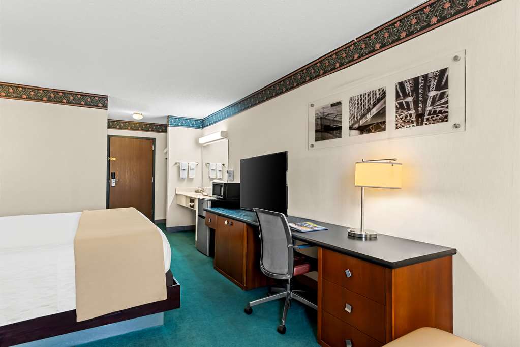 Americas Best Value Inn Tahquamenon Country - photo 15