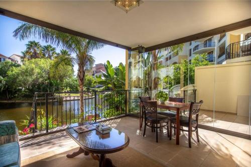 Portifino on Lake G16 the Island Club — 4-Star Luxury Hotel in Cape Town, South Africa