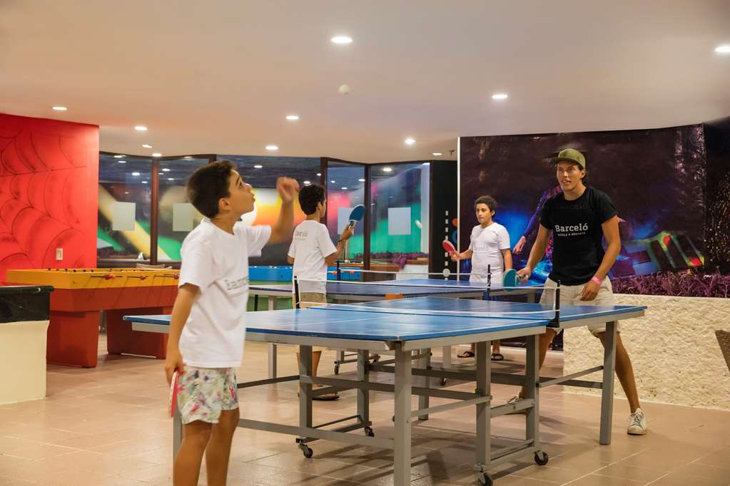 PLAY ROOM