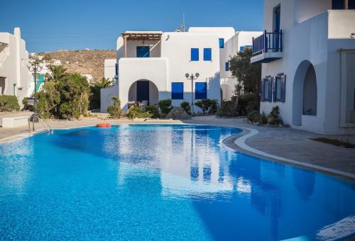 Villa Iliana 1 & 2 w shared Pool Ornos Mykonos — 4-Star Luxury Hotel in Ornos, Greece