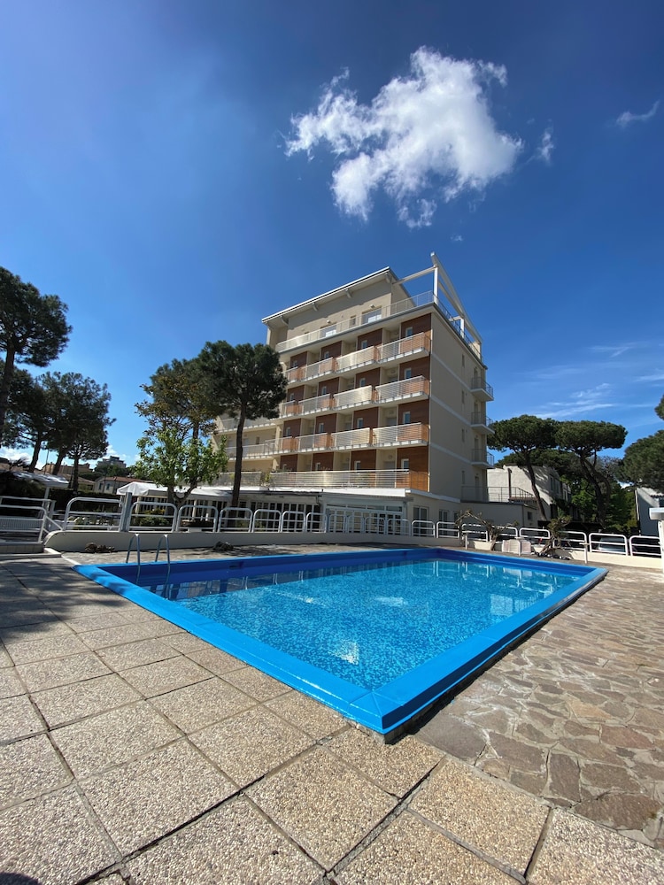 Hotel Franca - carbon neutral hotel in Milano Marittima