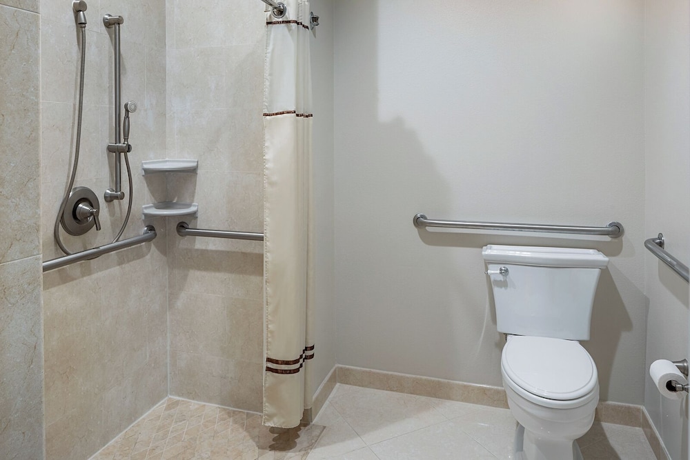 The Atlantic Suites on the Ave - photo 31