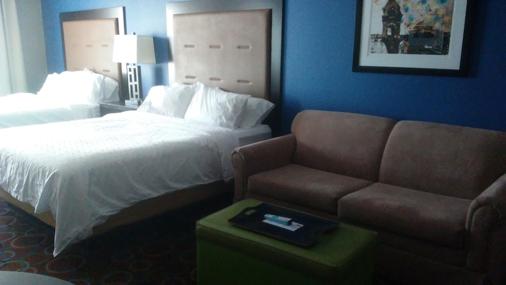 Holiday Inn Express Hotel & Suites Manchester Airport by IHG - photo 13