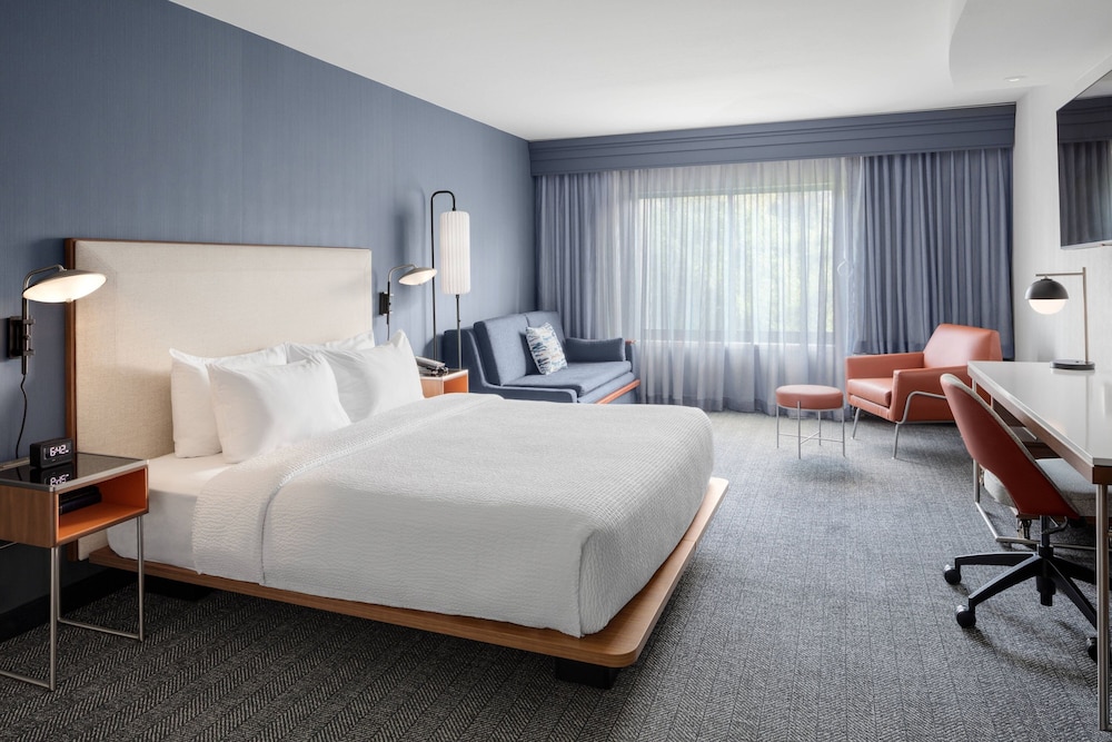 Courtyard by Marriott Portland Airport - photo 7