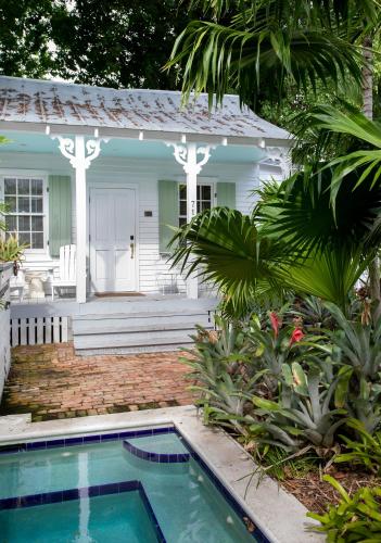 Bahama Gardens Cigar House — 4-Star Luxury Hotel in Key West, United States