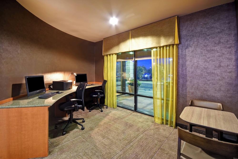 Springhill Suites by Marriott Louisville Airport - photo 36