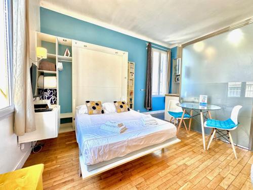 Aparthotel Riviera Grimaldi Promenade des Anglais Balcon Victor Hugo 2 in Nice, France