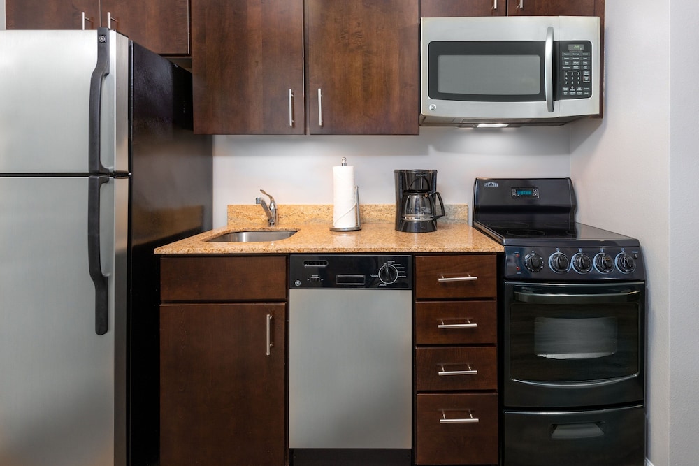 TownePlace Suites Buffalo Airport - photo 18